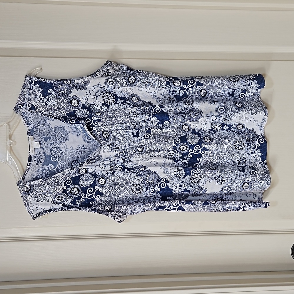 Top - Navy/White